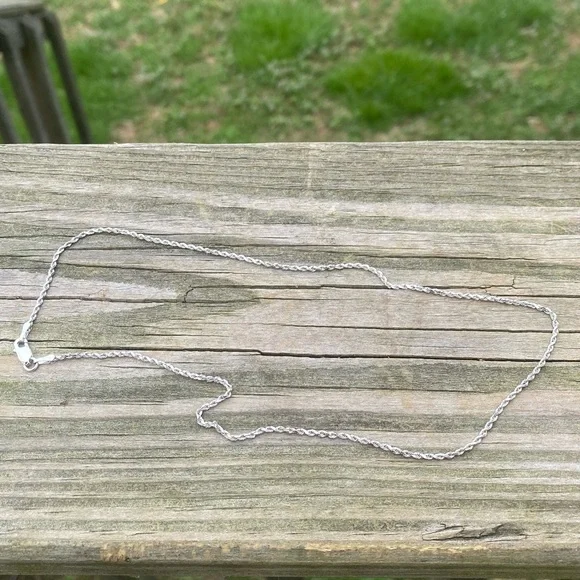 SOLD 💲Solid 18k white gold rope chain 2mm Diamond cut finish 16 inch - Picture 7 of 12